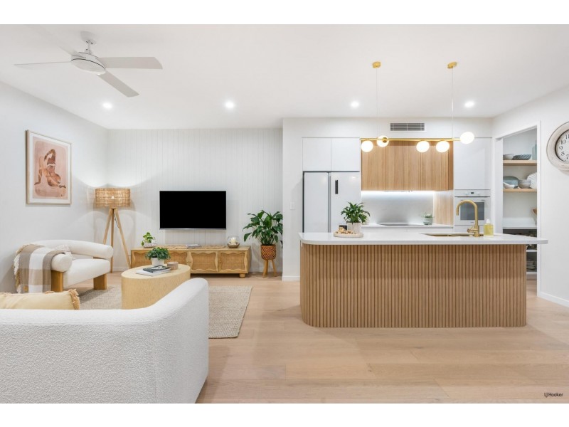 5/135 Golden Four Drive, Bilinga QLD 4225