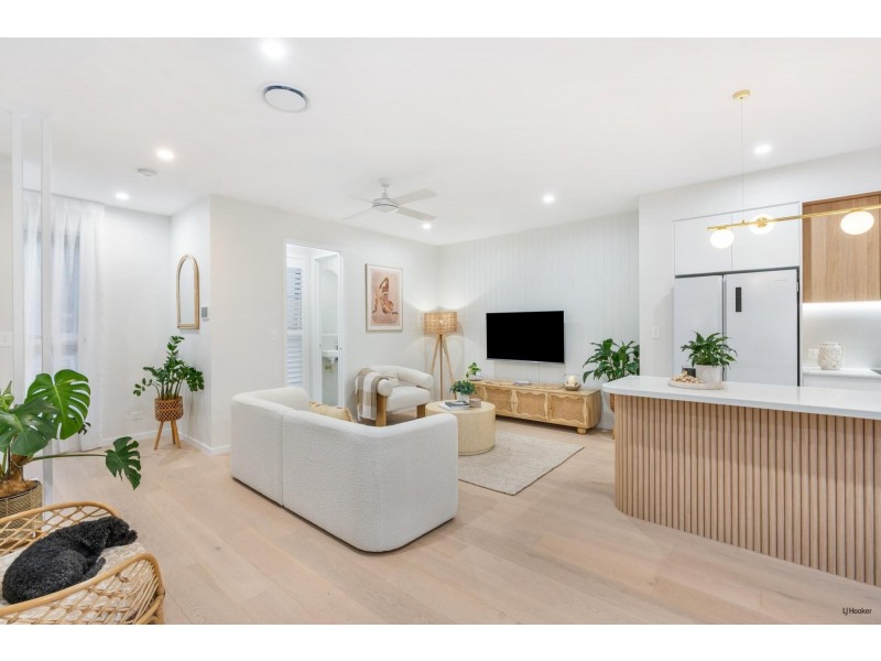 5/135 Golden Four Drive, Bilinga QLD 4225