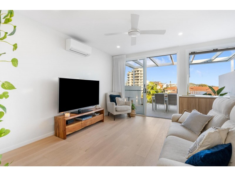 5/135 Golden Four Drive, Bilinga QLD 4225