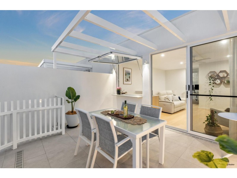 5/135 Golden Four Drive, Bilinga QLD 4225