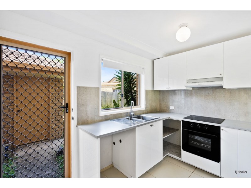 92/170 Central Street, Labrador QLD 4215