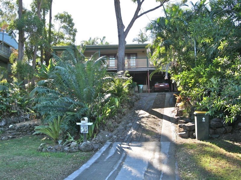 35 Lalina Ave, Tweed Heads West NSW 2485