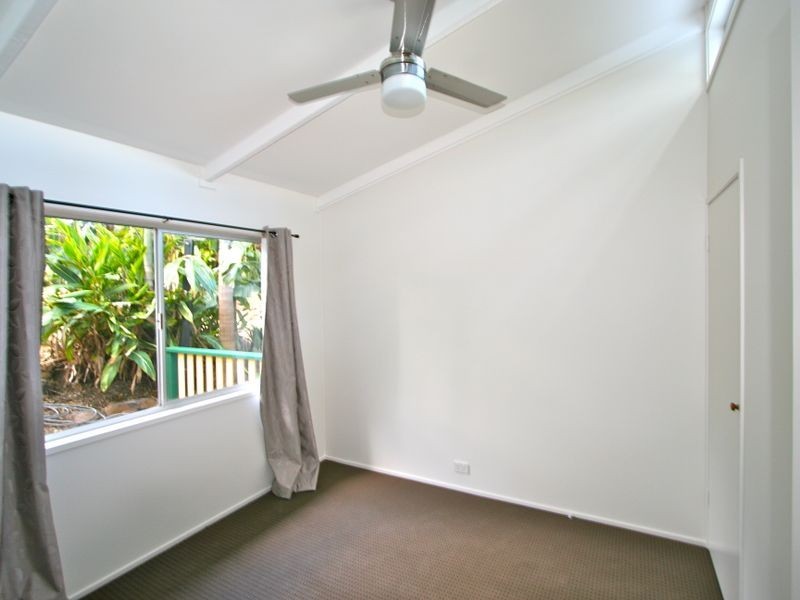 35 Lalina Ave, Tweed Heads West NSW 2485