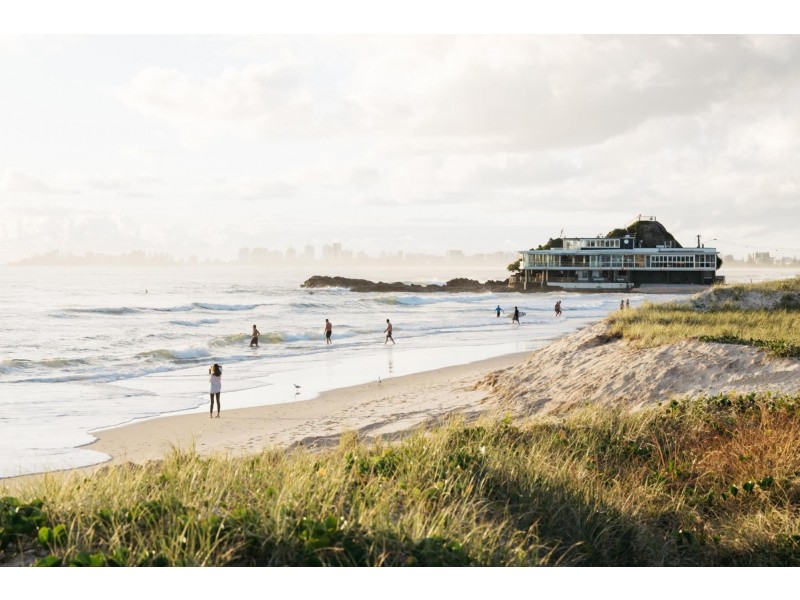 4/738 Pacific Parade, Currumbin QLD 4223