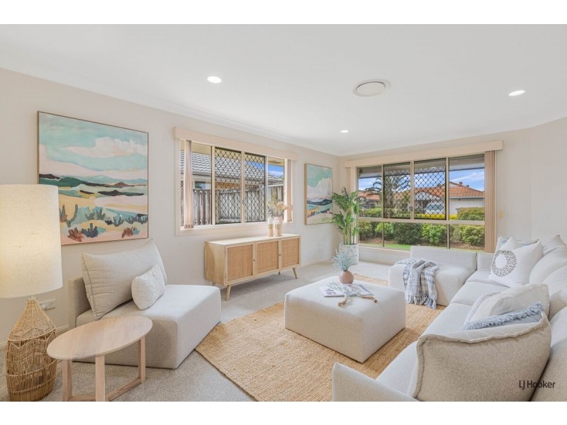 41 Winders Place, Banora Point NSW 2486