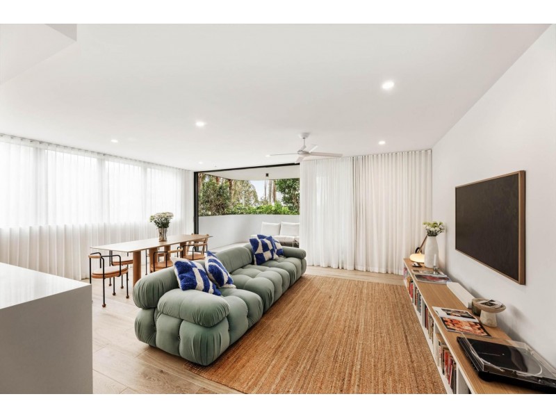 208/2 Mawarra Street, Palm Beach QLD 4221