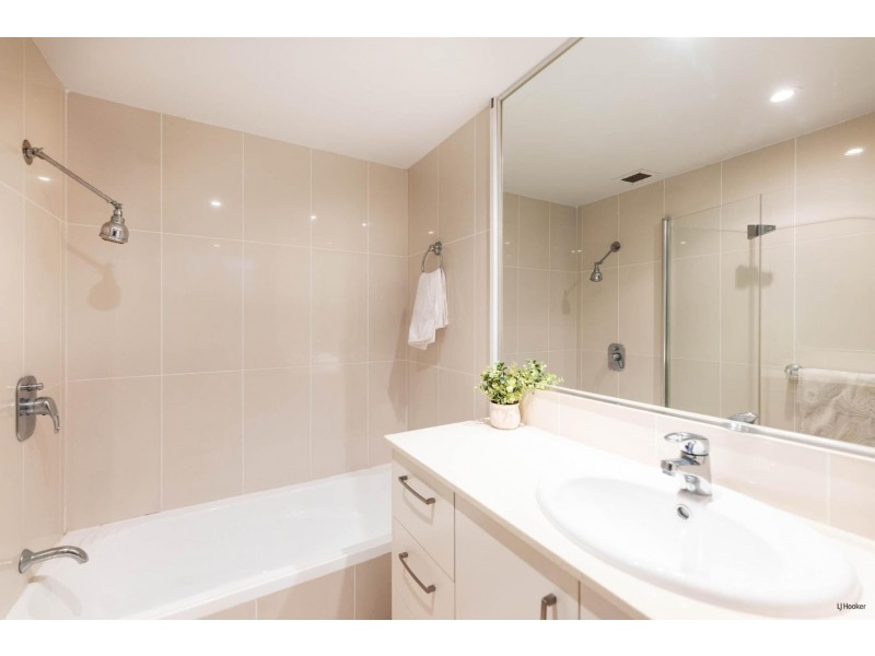 1B/828 Pacific Parade, Currumbin QLD 4223