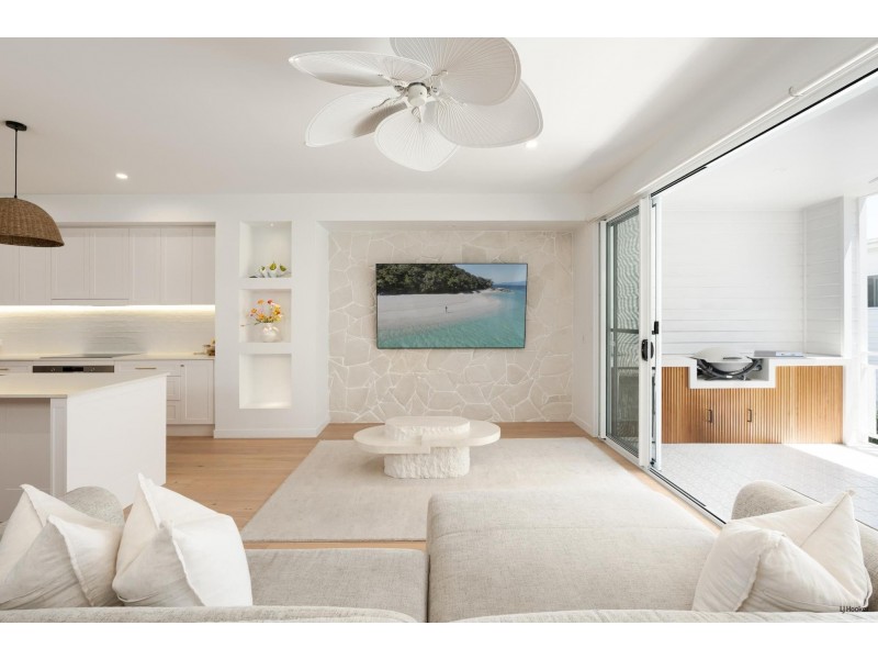 4/11 Appel Street, Coolangatta QLD 4225