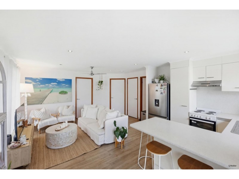 2/12 Maud Street, Tugun QLD 4224