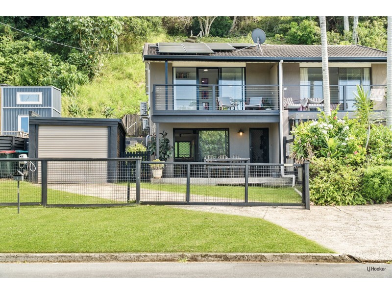 1/33 Bimbadeen Avenue, Banora Point NSW 2486