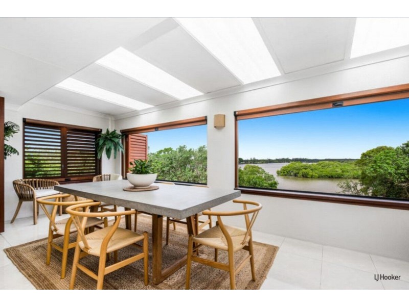 2/31 Bimbadeen Avenue, Banora Point NSW 2486
