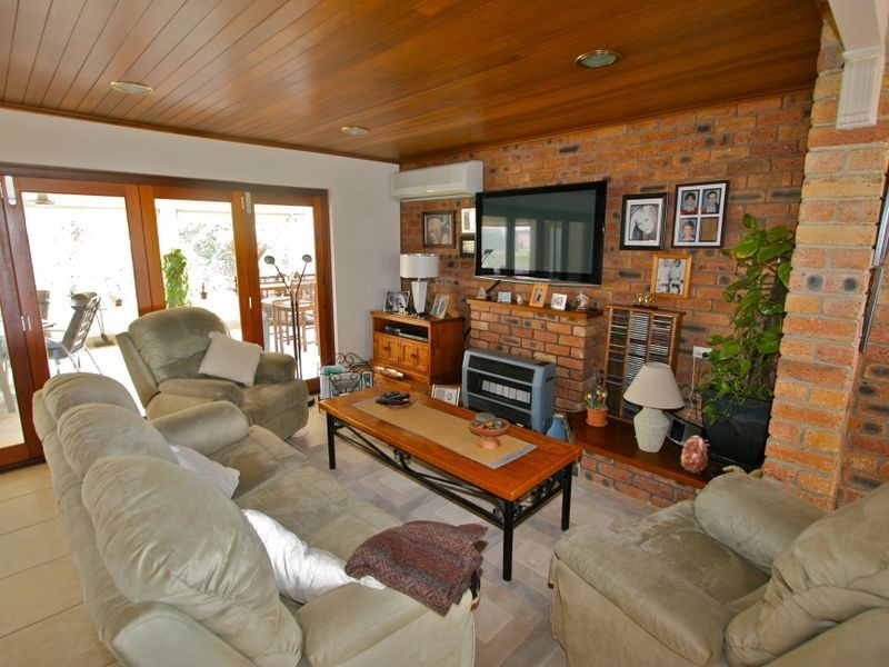 24 Karingal Avenue, Bilambil Heights NSW 2486