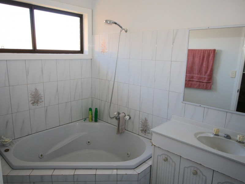 136 Darlington Drive, Banora Point NSW 2486