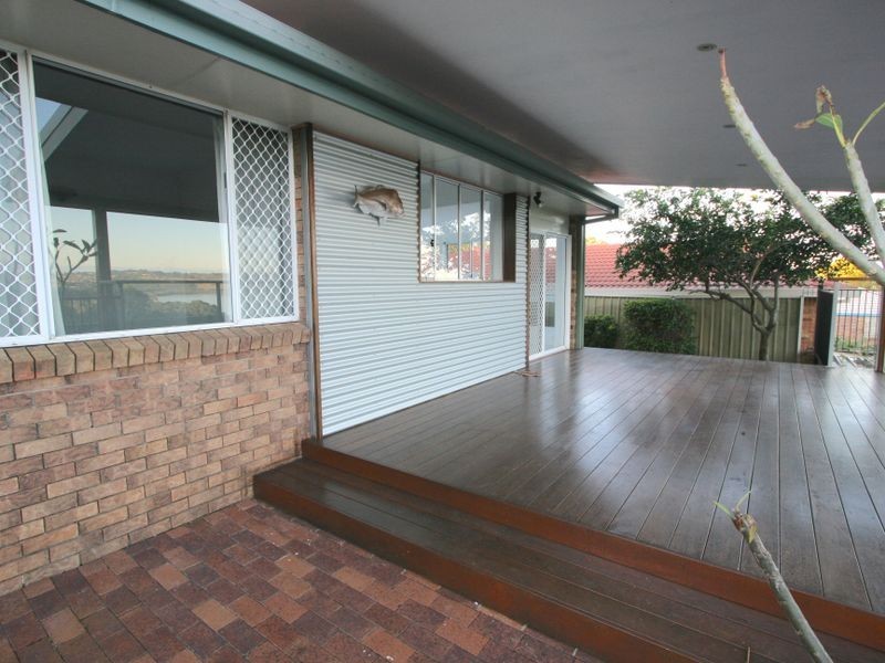 8 Warringa Drive, Bilambil Heights NSW 2486