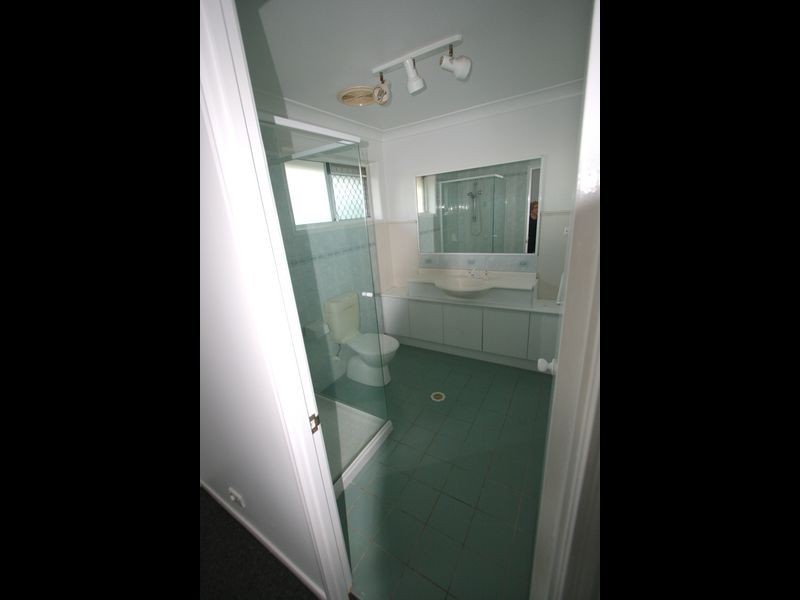 8 Warringa Drive, Bilambil Heights NSW 2486