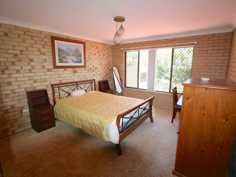 90 Garrick Street, Coolangatta QLD 4225