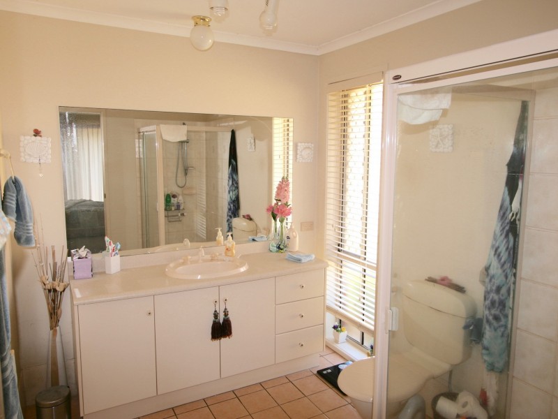 58 Riversdale Boulevard, Banora Point NSW 2486