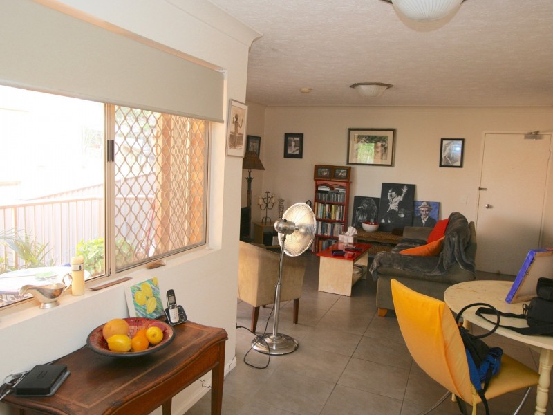 3/74 Stapylton Street, Coolangatta QLD 4225