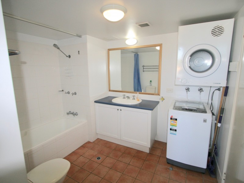 348/99 Griffith Street, Coolangatta QLD 4225