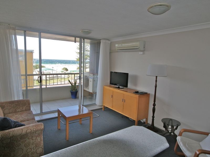 6/5 Ward Street, Coolangatta QLD 4225