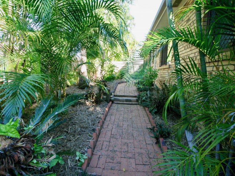 22 Amaroo Drive, Banora Point NSW 2486