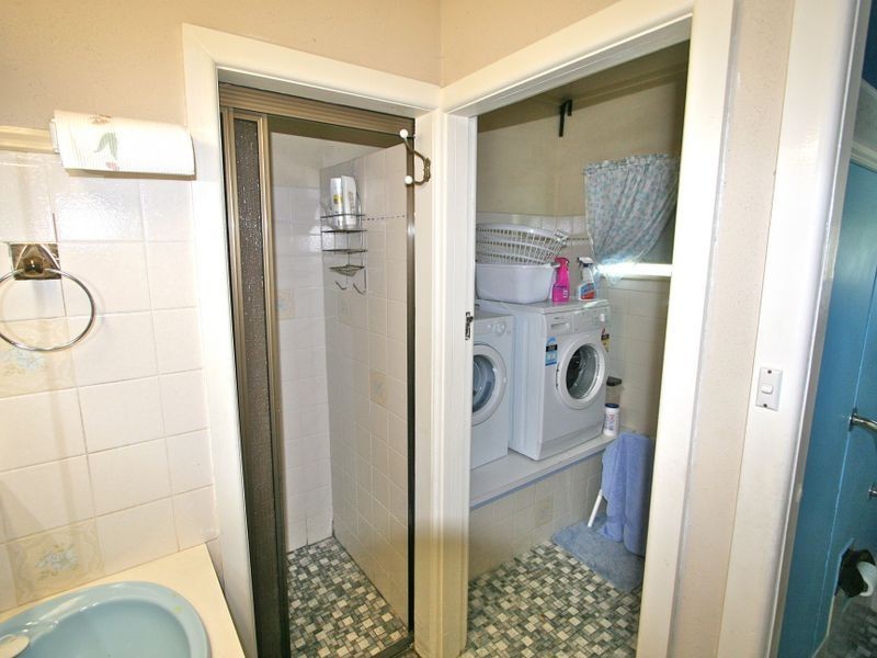 33 Rutledge Street, Coolangatta QLD 4225