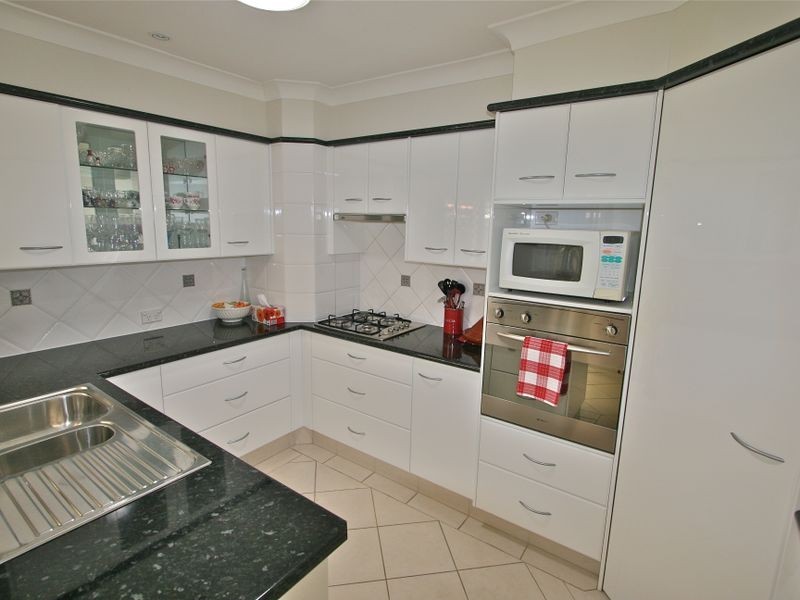 2/200 Darlington Dr, Banora Point NSW 2486