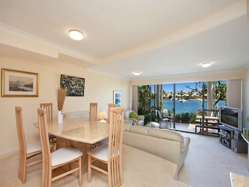 2/1 Island Drive, Tweed Heads NSW 2485