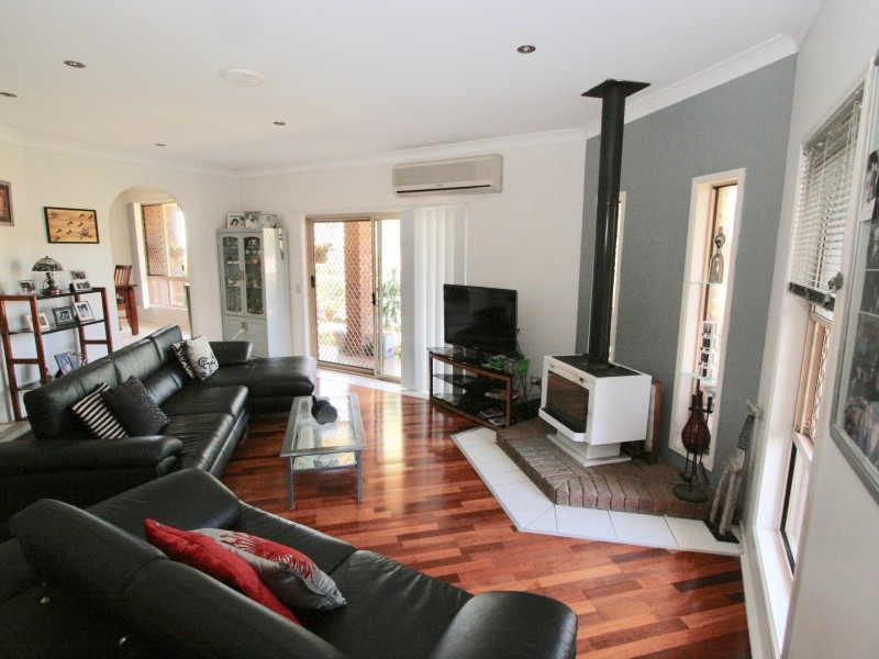 22 Paperbark Court, Banora Point NSW 2486