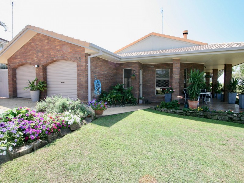 22 Paperbark Court, Banora Point NSW 2486