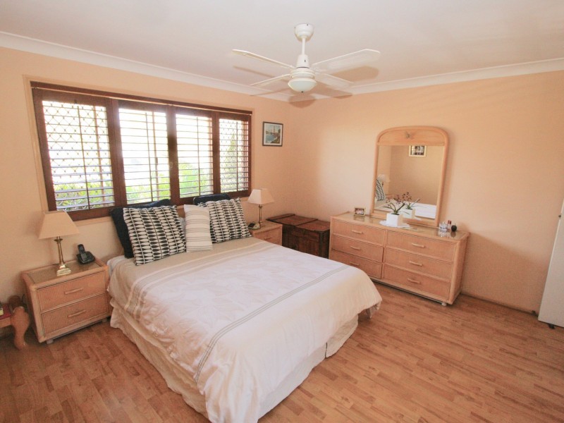 22 Paperbark Court, Banora Point NSW 2486