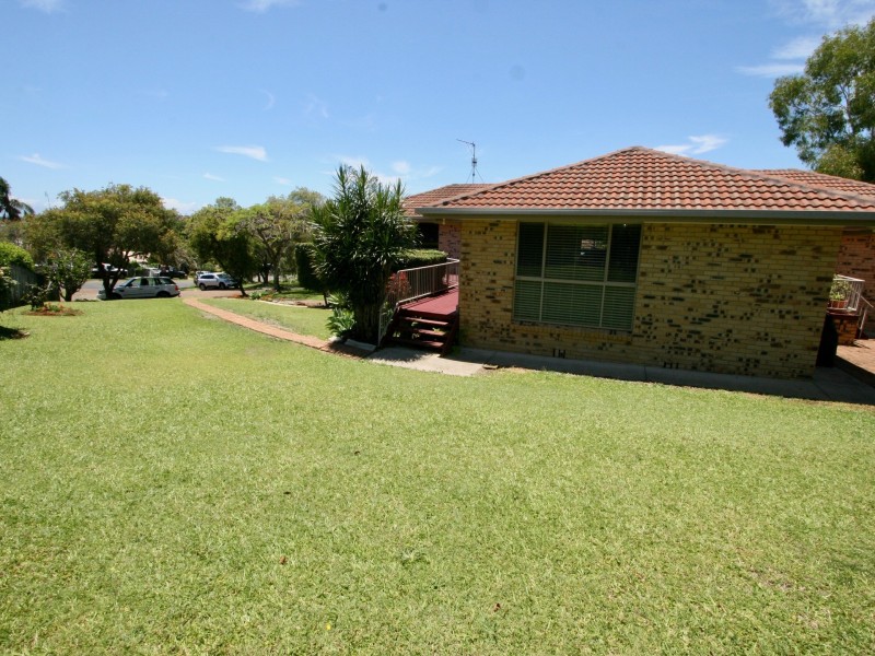 5 Paperbark Court, Banora Point NSW 2486