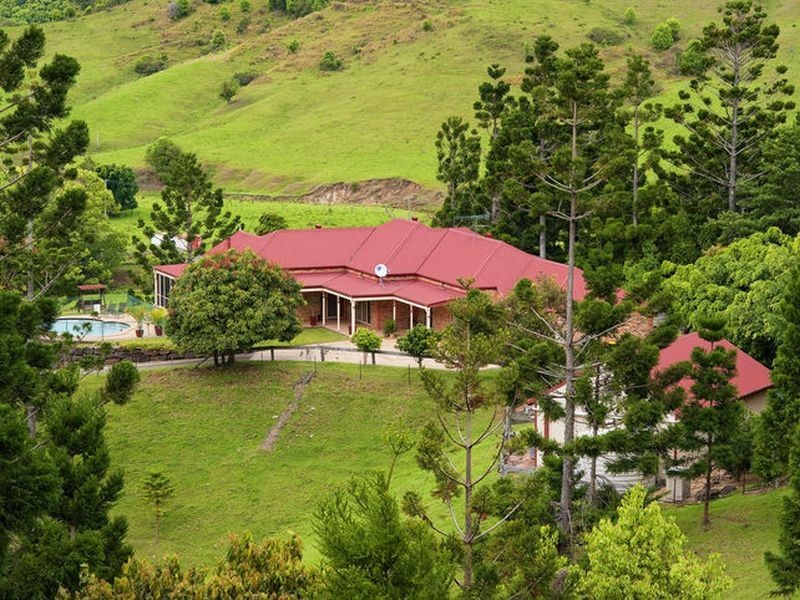 18 Pine Tree Place, Piggabeen NSW 2486