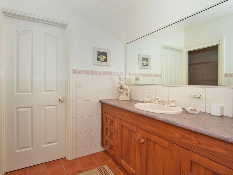 18 Pine Tree Place, Piggabeen NSW 2486