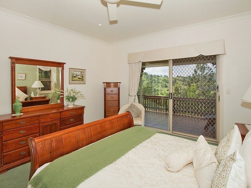 18 Pine Tree Place, Piggabeen NSW 2486