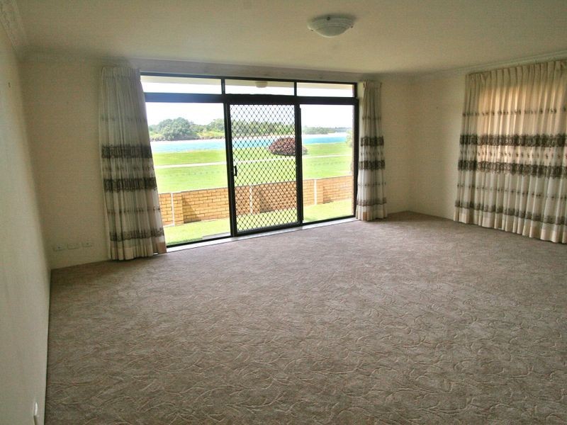 2/14 Endeavour Parade, Tweed Heads NSW 2485