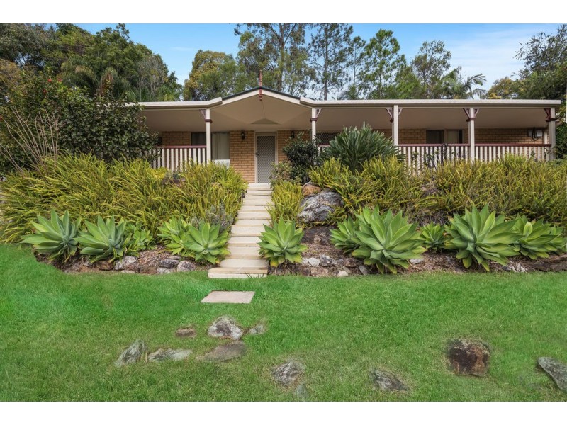 33 Balsa Street, Elanora QLD 4221