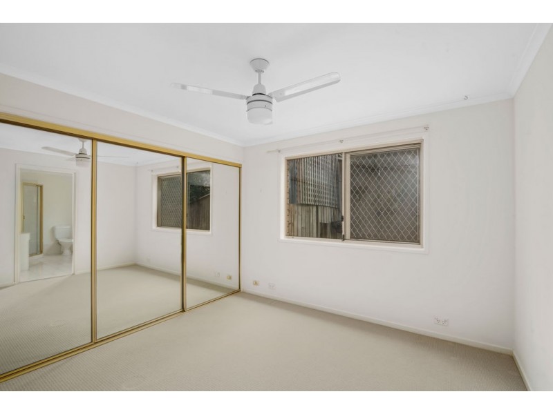 33 Balsa Street, Elanora QLD 4221