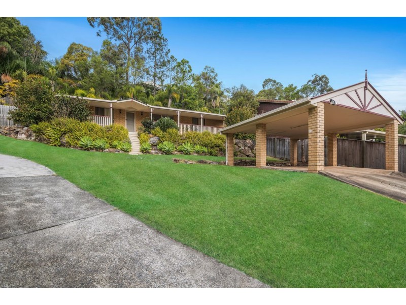 33 Balsa Street, Elanora QLD 4221