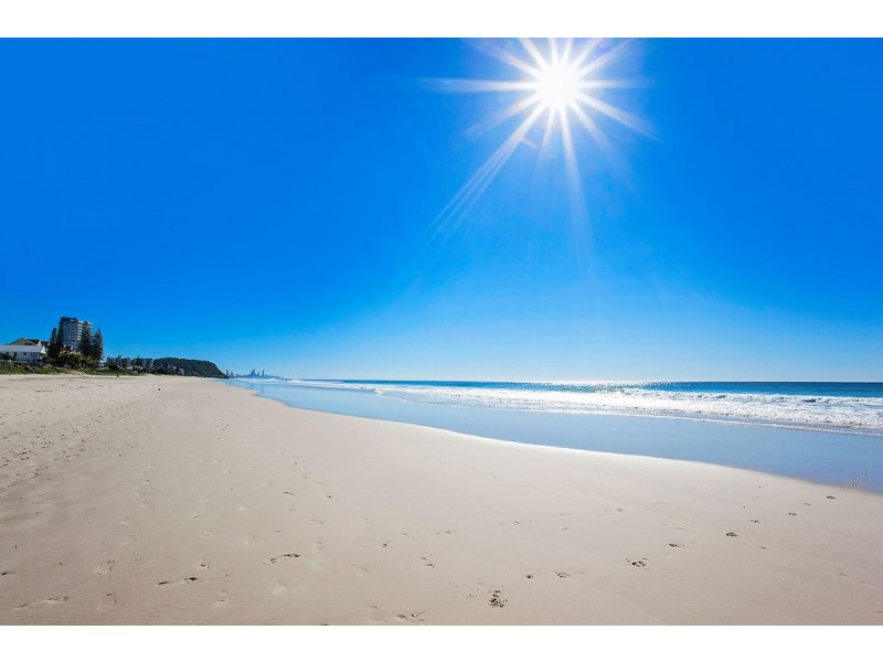 33 Balsa Street, Elanora QLD 4221