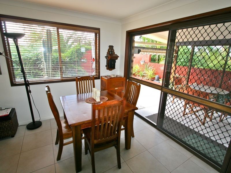 2/11 Echuca Crescent, Banora Point NSW 2486