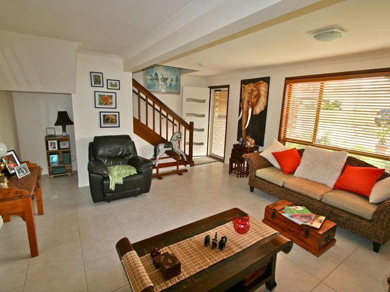 2/11 Echuca Crescent, Banora Point NSW 2486