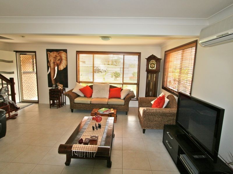 2/11 Echuca Crescent, Banora Point NSW 2486