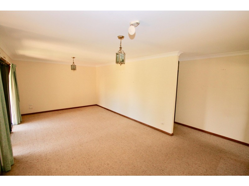 6 Coolabah Court, Banora Point NSW 2486