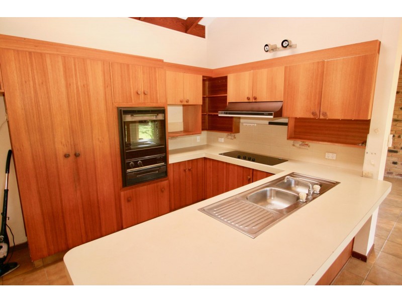 6 Coolabah Court, Banora Point NSW 2486