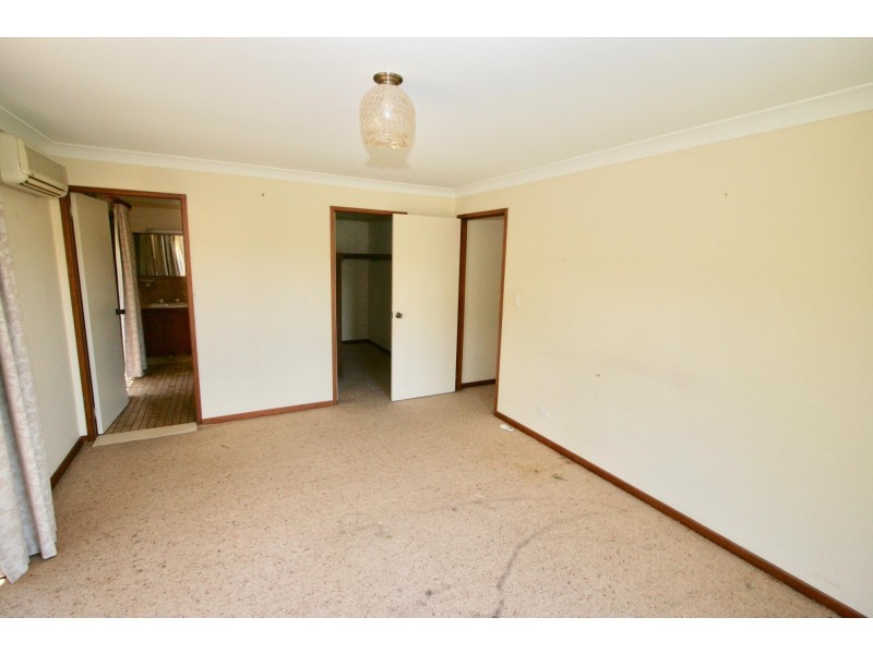 6 Coolabah Court, Banora Point NSW 2486