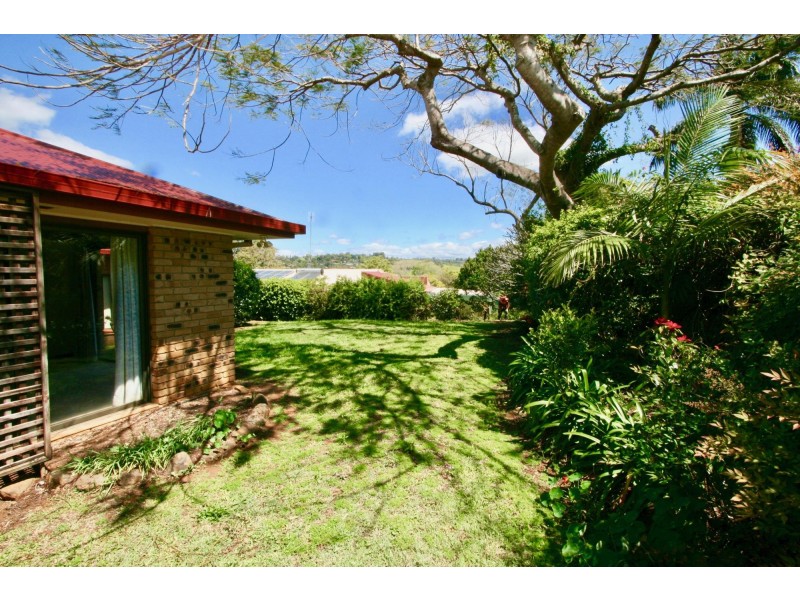 6 Coolabah Court, Banora Point NSW 2486