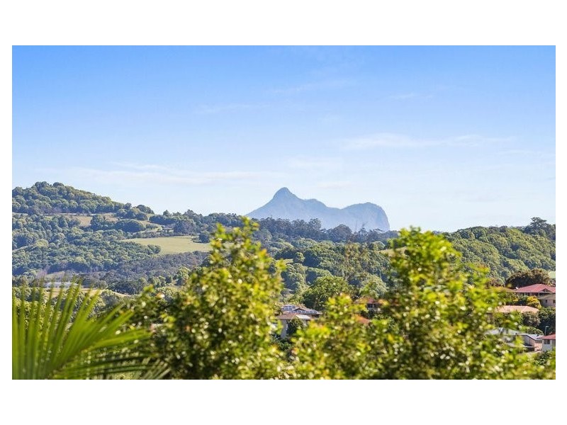 30 Broadwater Esplanade, Bilambil Heights NSW 2486