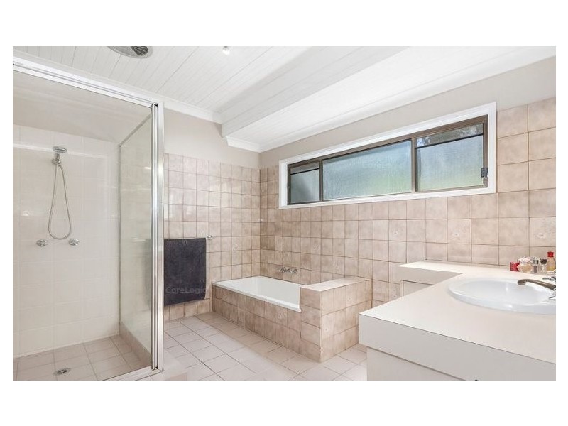 30 Broadwater Esplanade, Bilambil Heights NSW 2486