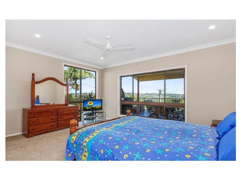 30 Broadwater Esplanade, Bilambil Heights NSW 2486